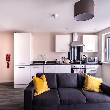 Modern & Spacious 2 Bed Apartment In Manchester Exterior photo