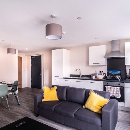 Modern & Spacious 2 Bed Apartment In Manchester Exterior photo