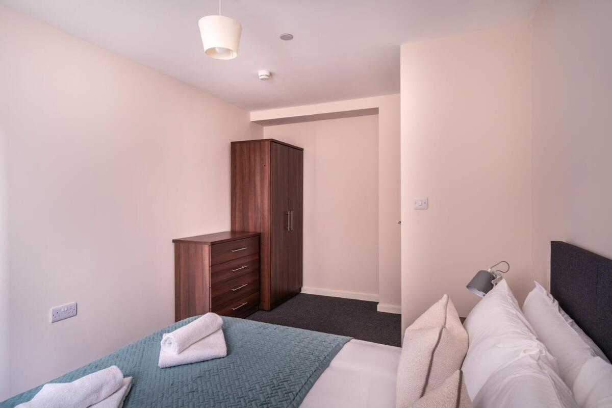 Modern & Spacious 2 Bed Apartment In Manchester Exterior photo